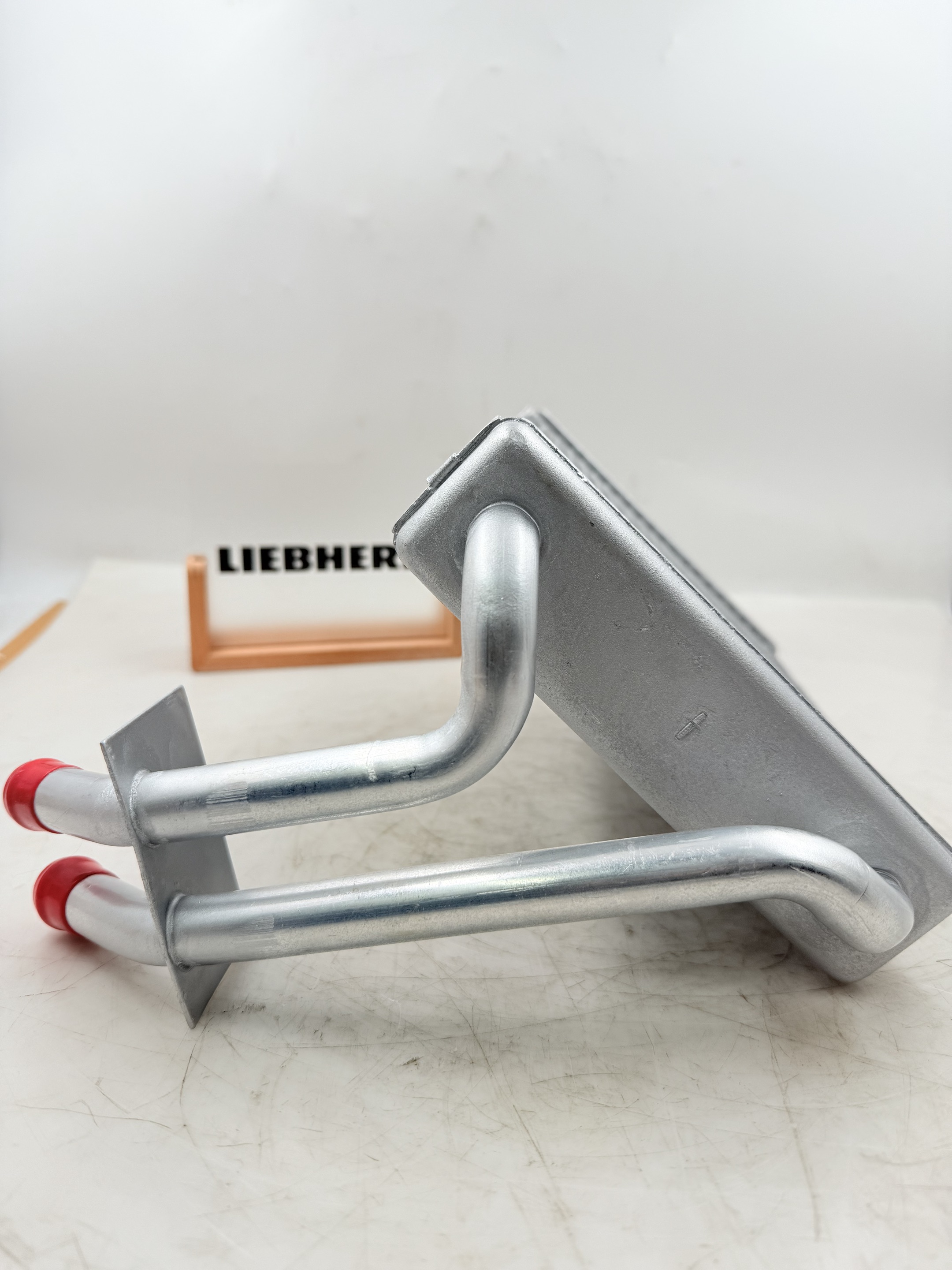 Liebherr 12295347 Батарея отопления
