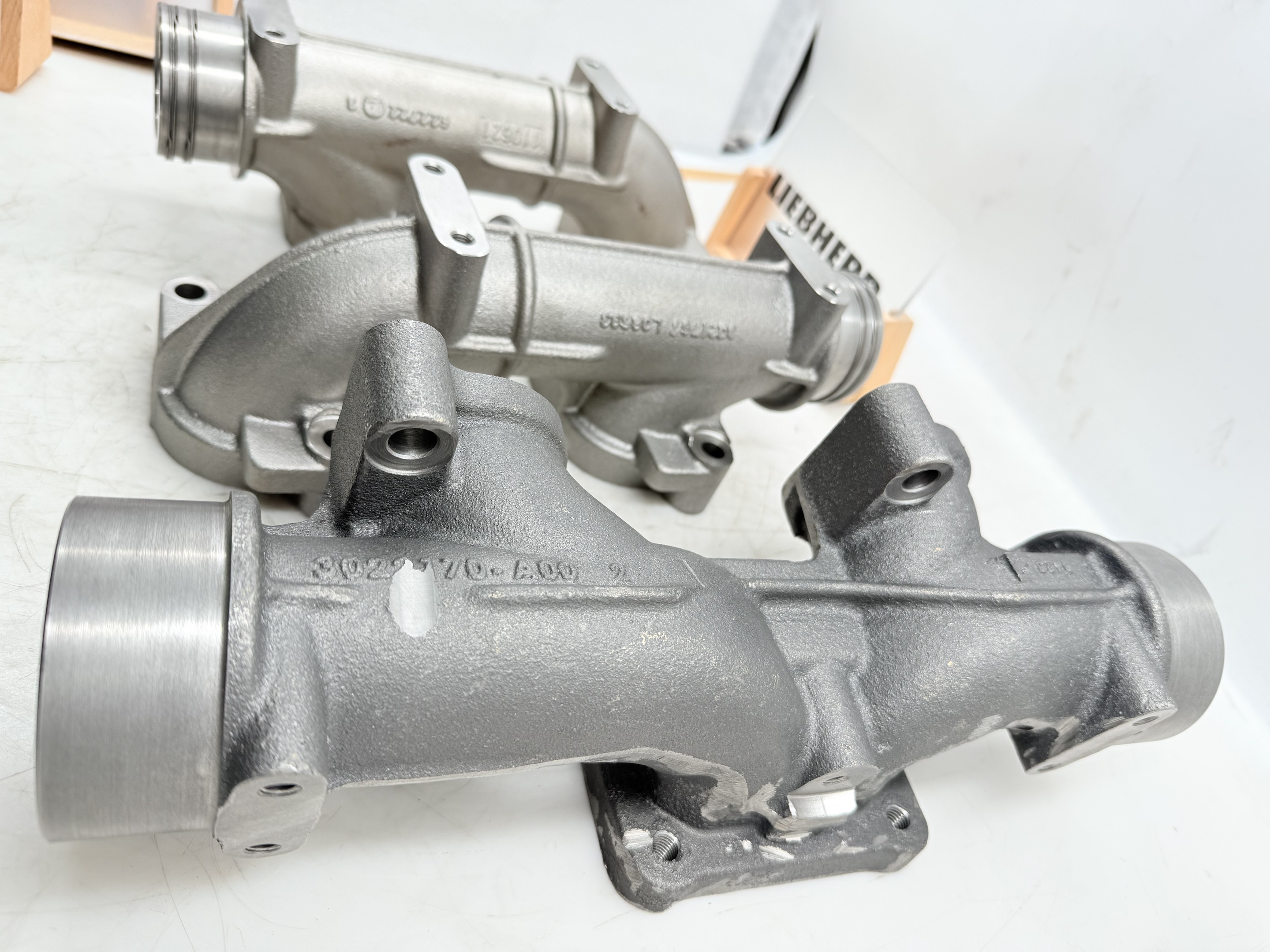 Liebherr 10115479 Выхлопная труба Pre-AS для D936-D946