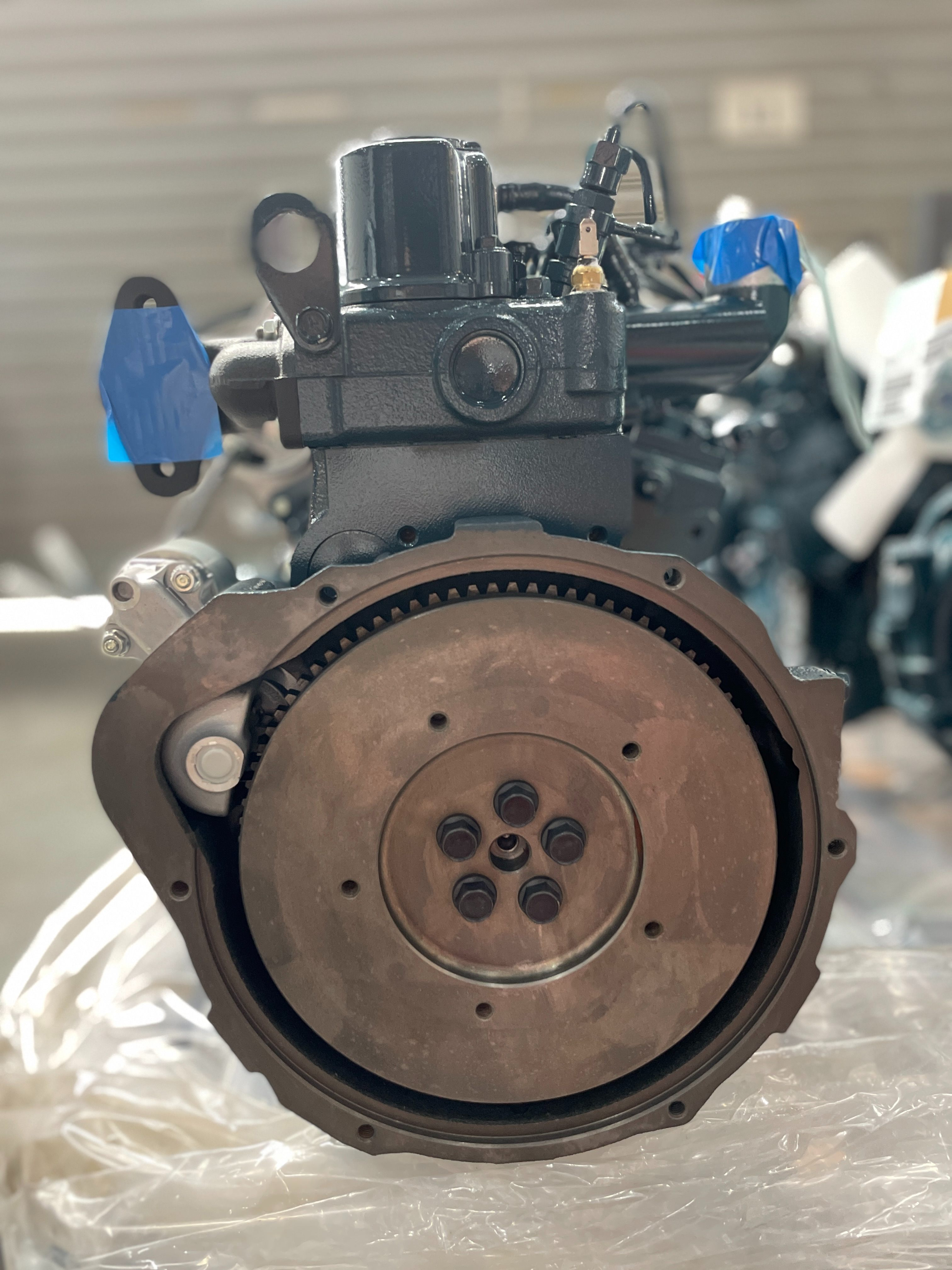 Дизельный двигатель Kubota 1J323-28000 D722-E4B-CBH-1