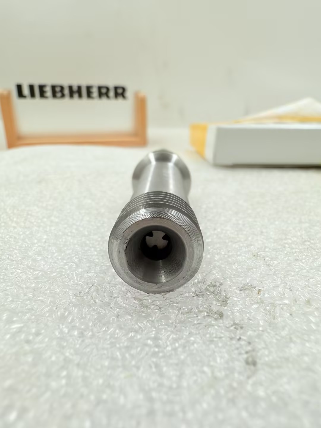Шатун высокого давления Liebherr 11100387 для D834 A7 D0834 LE124