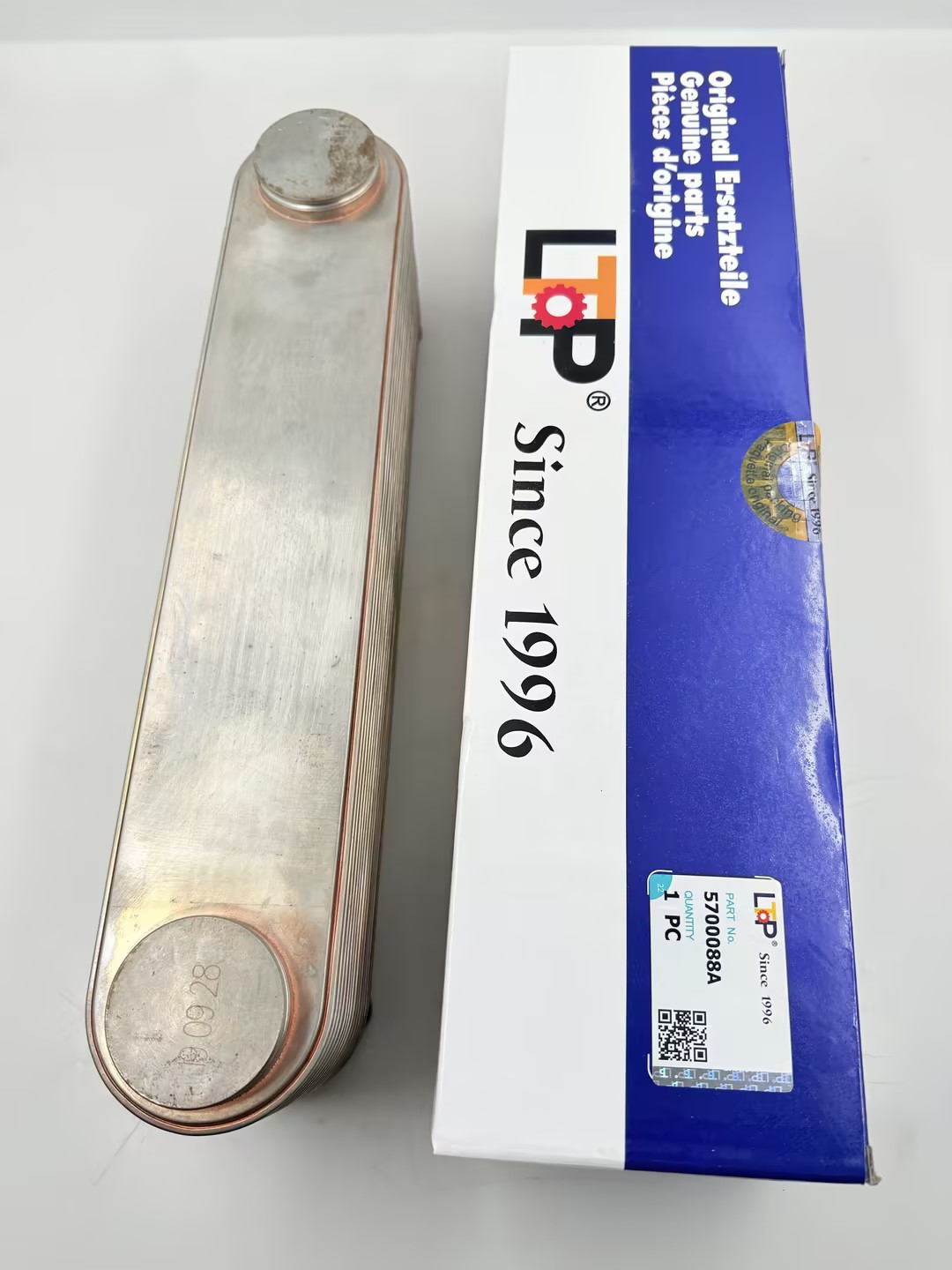 Масляный радиатор LTP 5700088A для Liebherr D9308 D9408 D936 A7 D946 A7