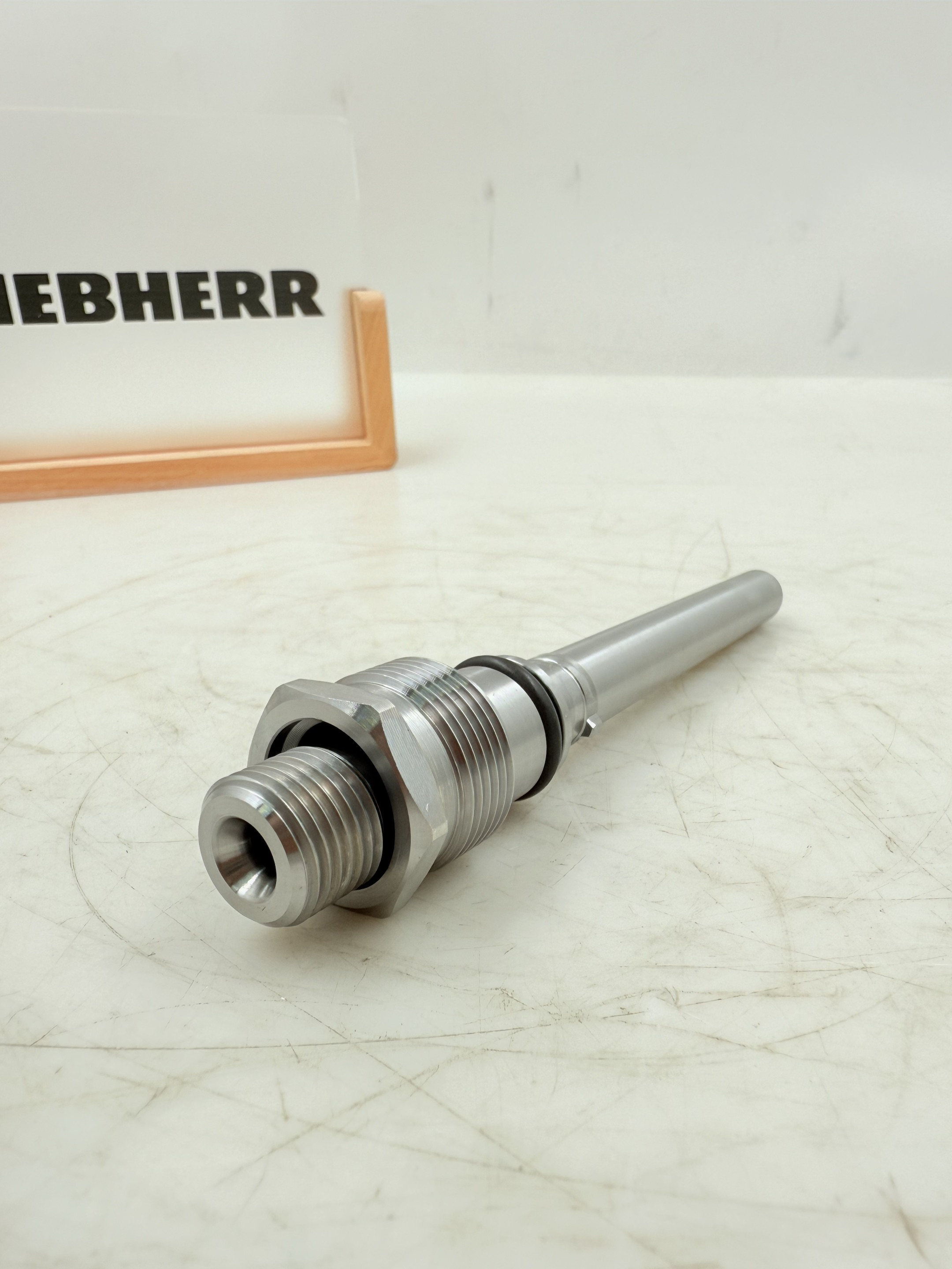 Liebherr 10139422 Соединитель высокого давления