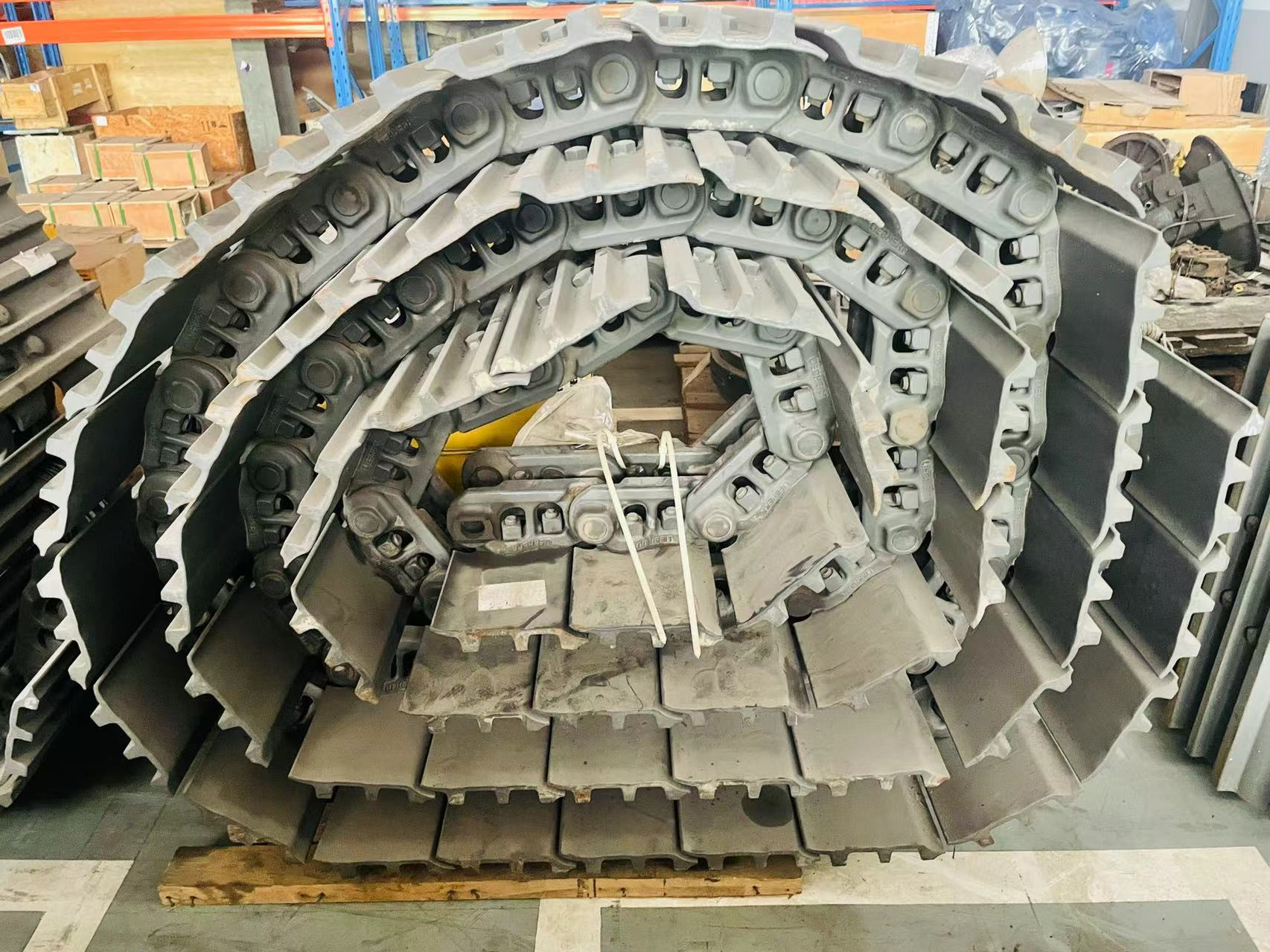 Гусеничная цепь Liebherr 10651726