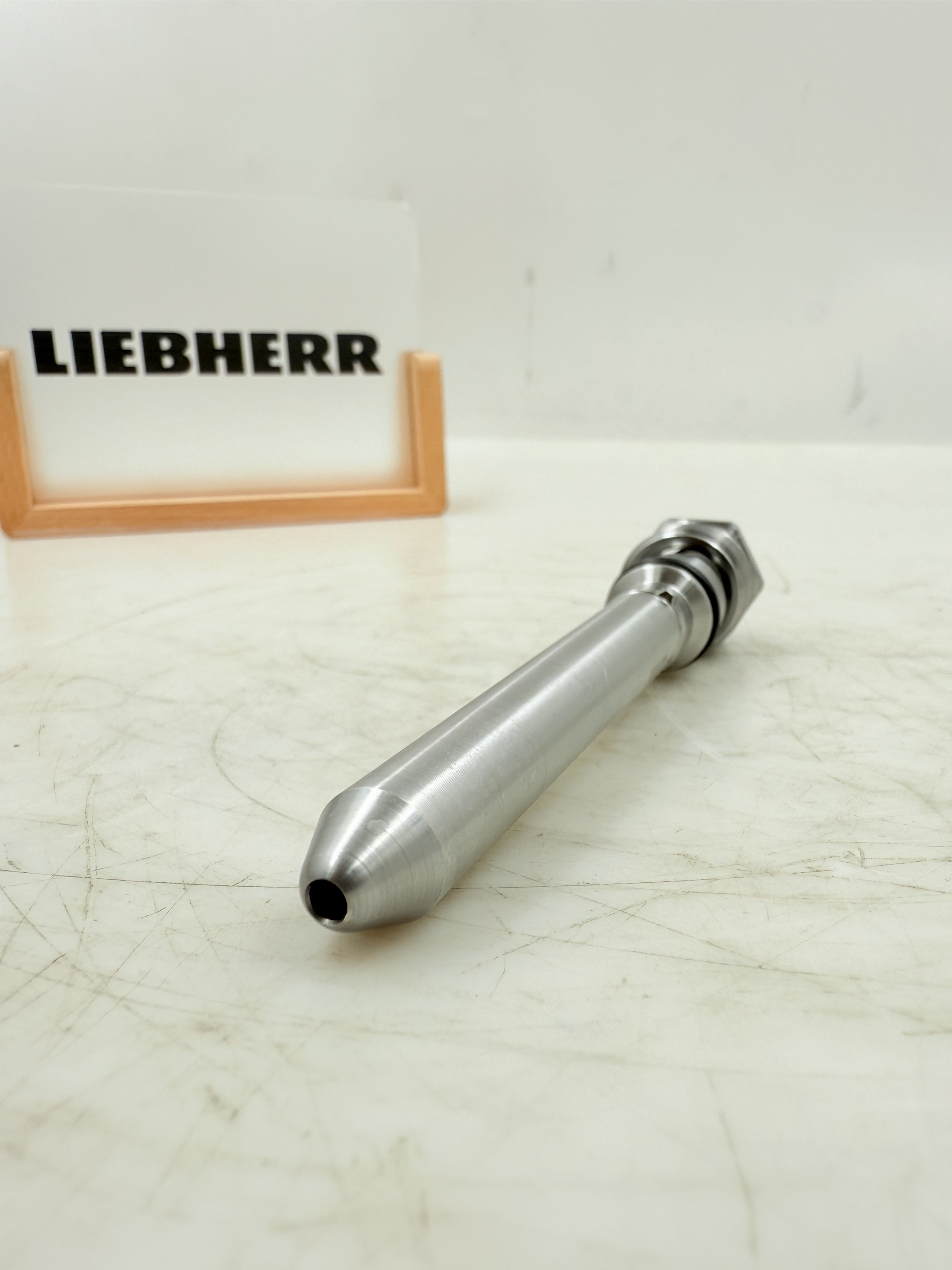 Liebherr 10139422 Соединитель высокого давления