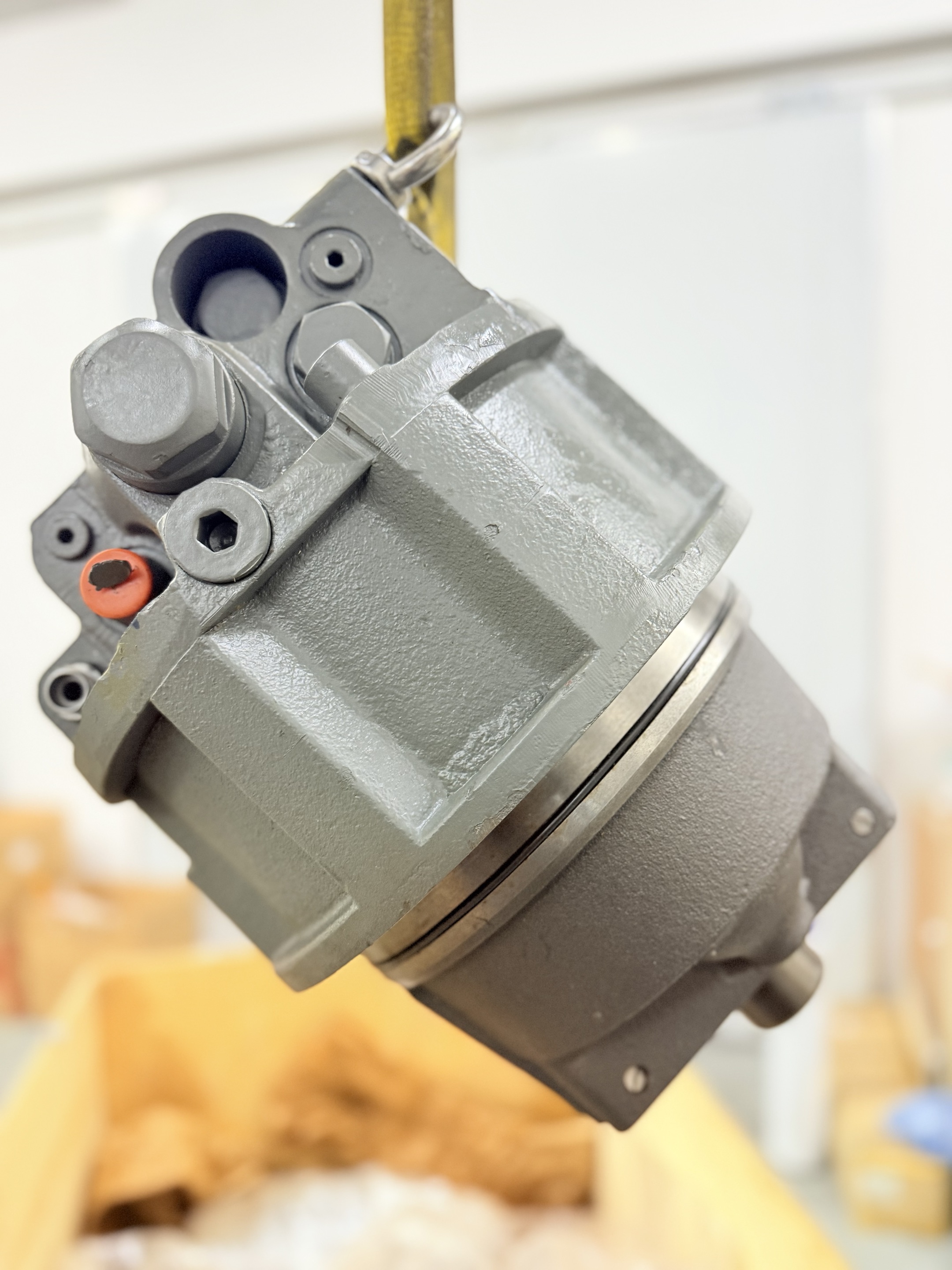 Liebherr 11382120 Гидравлический установочный мотор CMVE O для R938 R944SME R945 R946 R950 R956 R960