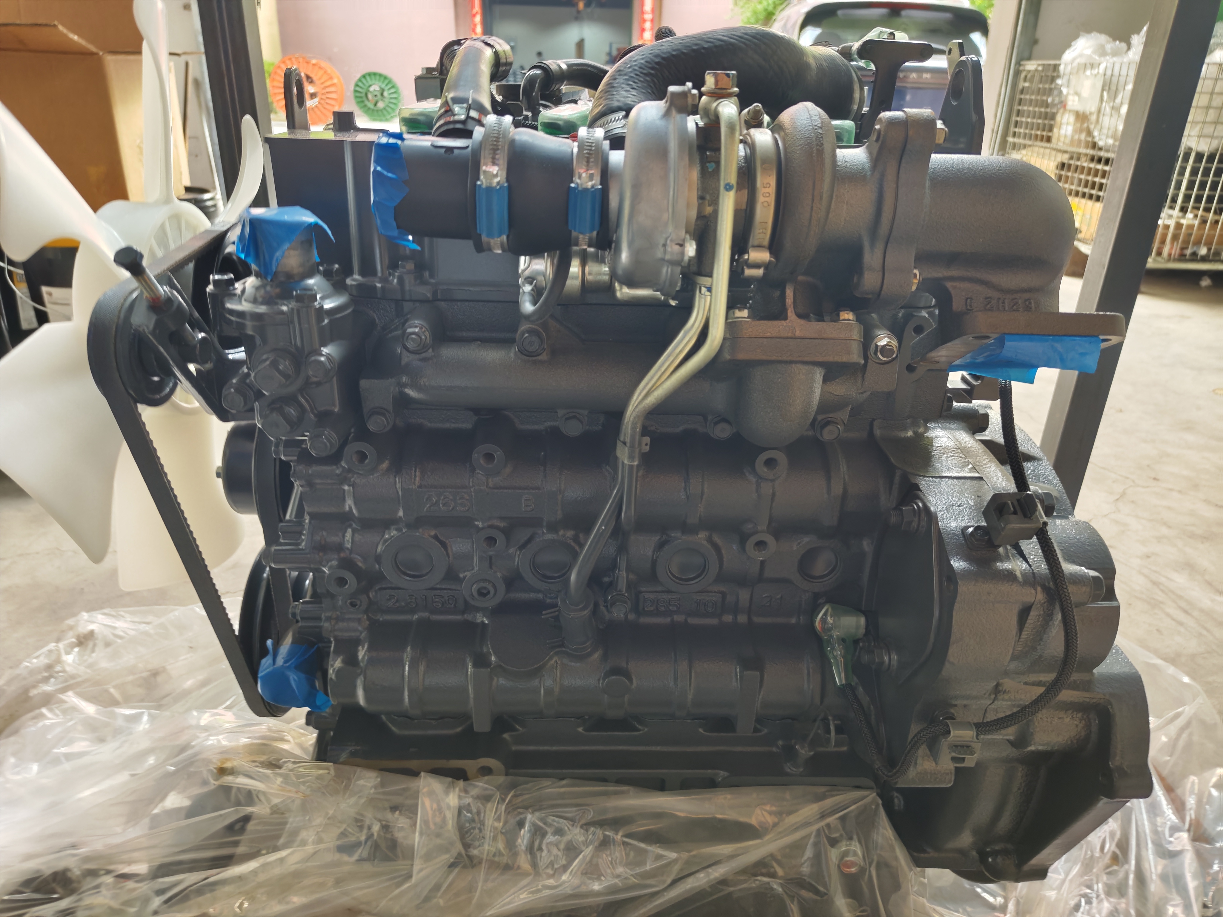 Дизельный двигатель Kubota 1J375-56000 V2607-CR-TE5B-HYM-1
